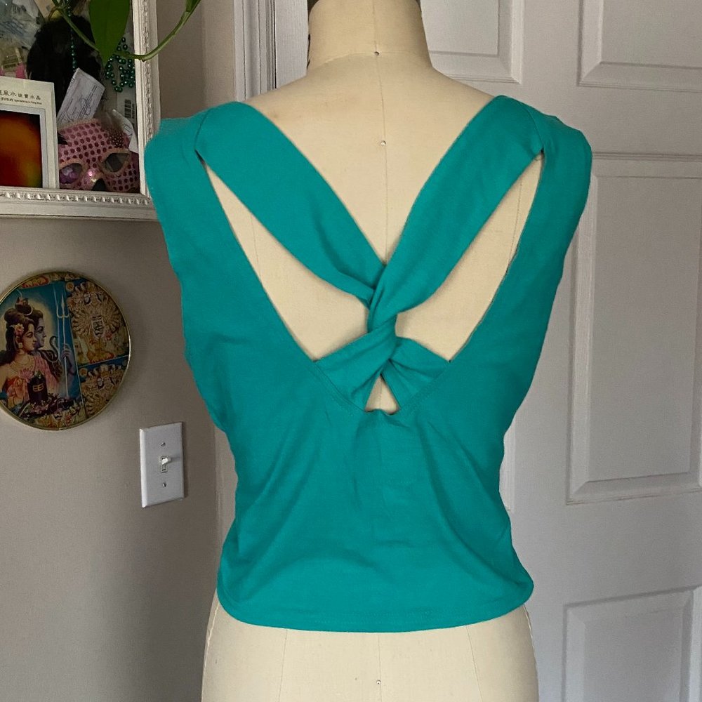 VINTAGE 1990s MORGAN SPORT Green stretch Cross back CROP Camisole TANK *MEDIUM*
